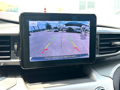 Used 2022 Ford Explorer XLT w/ Equipment Group 202A RWD image 35