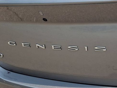 Used 2023 Genesis G70 2.0T RWD image 32