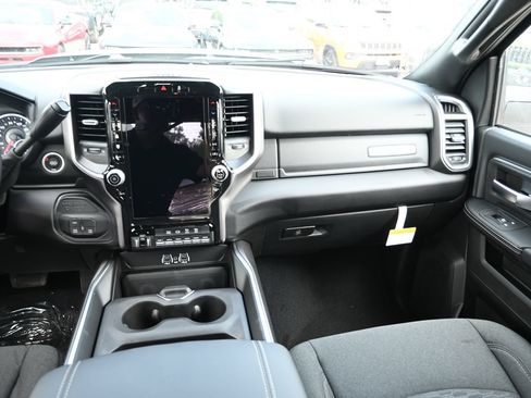 New 2026 RAM 3500 Big Horn AWD/4WD image 27