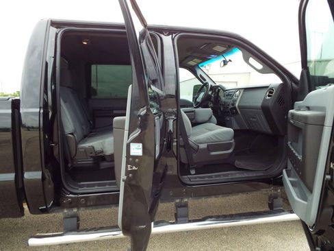 Used 2016 Ford F250 XLT w/ XLT Value Package AWD/4WD image 27