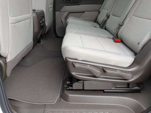 New 2026 Chevrolet Suburban LS RWD image 16