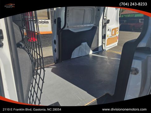 Used 2015 Ford Transit Connect XLT image 10