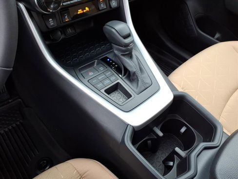 New 2025 Toyota RAV4 XLE w/ Convenience Package image 15