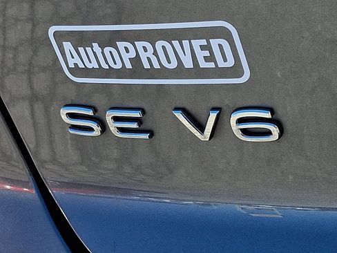 Used 2020 Volkswagen Atlas Cross Sport SE w/ Towing Package image 30