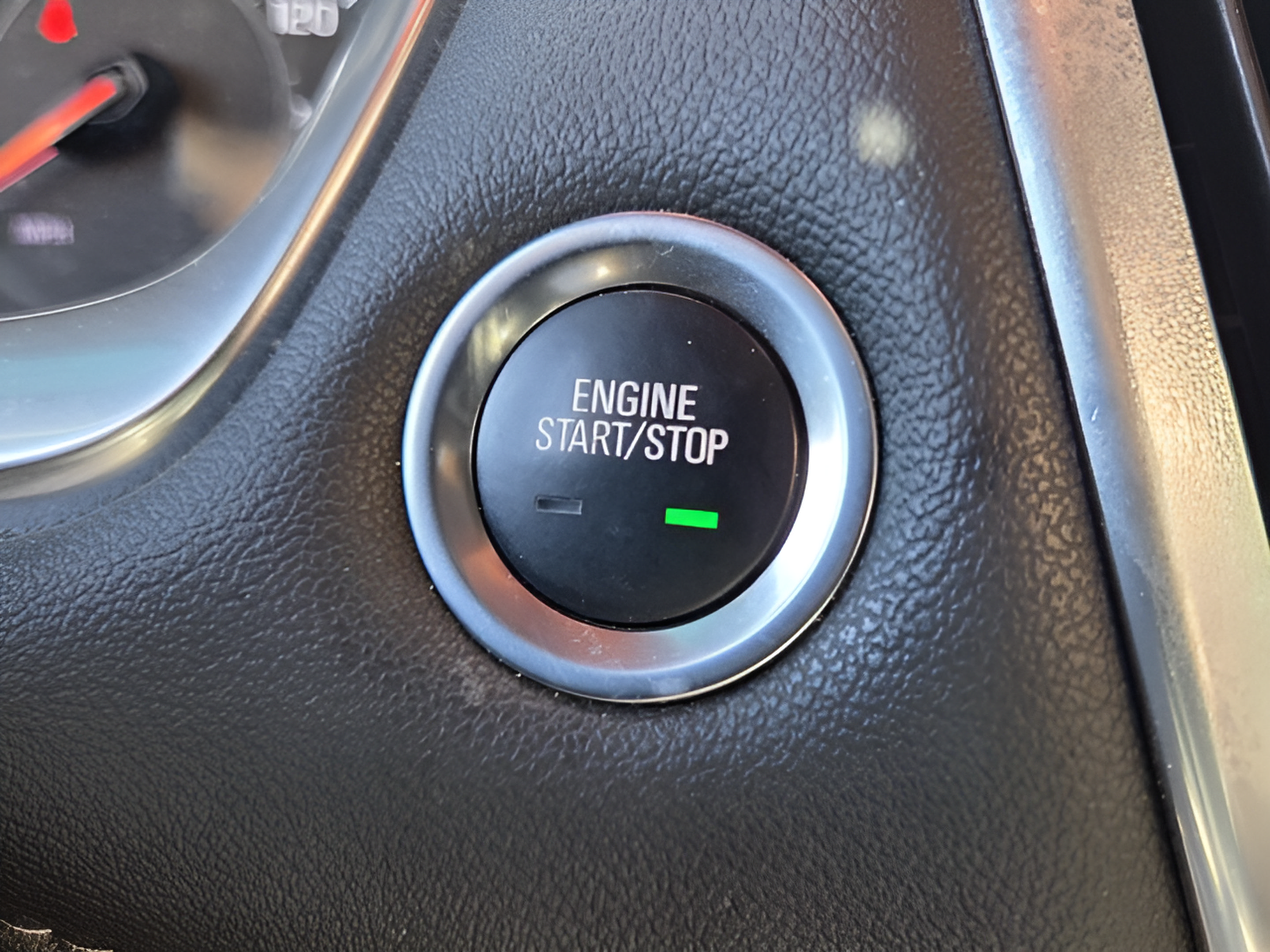 Certified 2023 Chevrolet Traverse LT FWD image 28