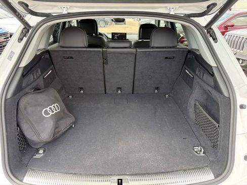 Used 2025 Audi Q5 e Premium AWD/4WD image 10