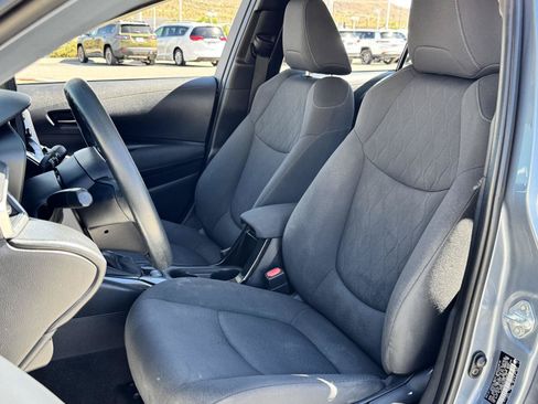 Used 2022 Toyota Corolla LE FWD image 29
