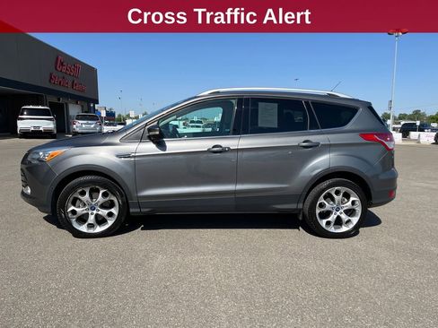 Used 2014 Ford Escape Titanium w/ Equipment Group 401A FWD image 2