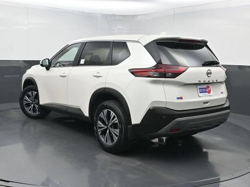 Used 2023 Nissan Rogue SV FWD image 20