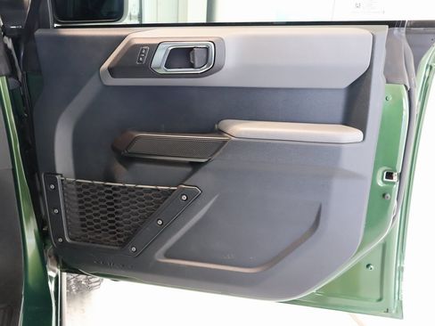 Used 2024 Ford Bronco Everglades image 32