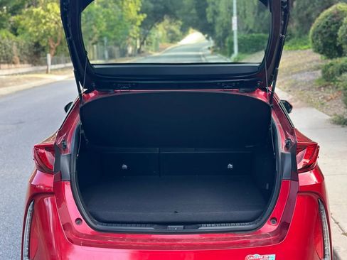 Used 2017 Toyota Prius Prime Plus w/ Carpet Mat Package FWD image 5
