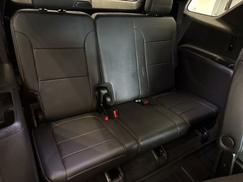 Certified 2023 Chevrolet Traverse LT w/ LT Premium Package image 11