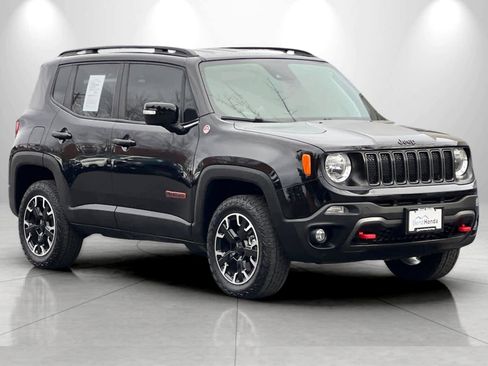 Used 2023 Jeep Renegade Trailhawk w/ Trailhawk Elite Group image 9