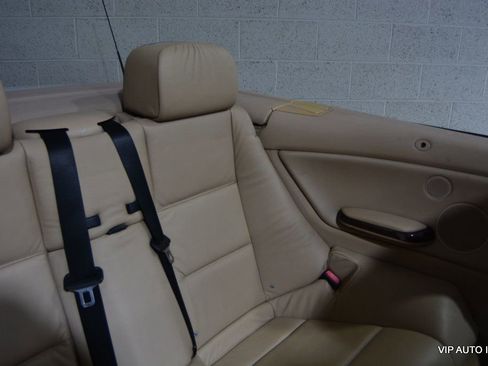 Used 2005 BMW 330Ci Convertible image 26