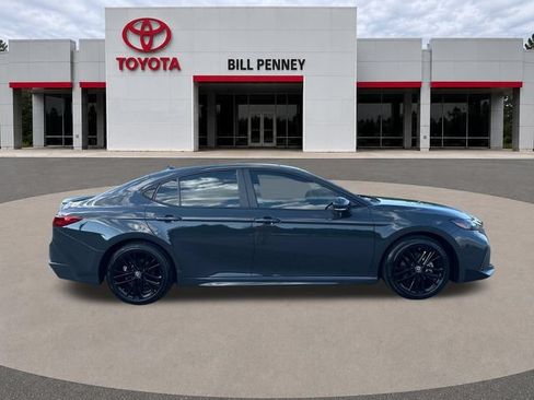 Used 2026 Toyota Camry SE FWD image 7