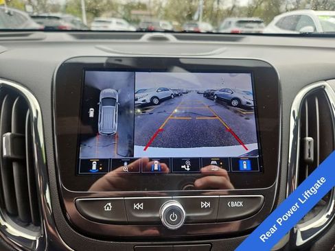 Used 2023 Chevrolet Equinox Premier image 21