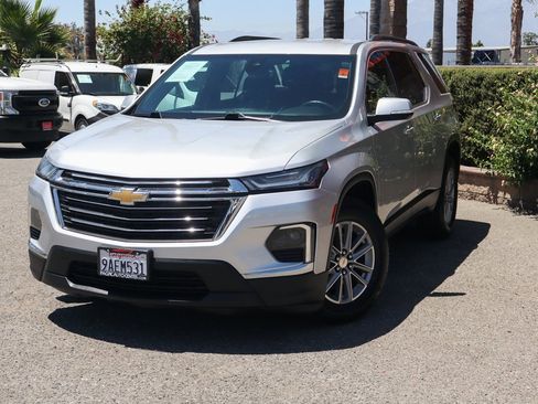 Used 2022 Chevrolet Traverse LT image 4