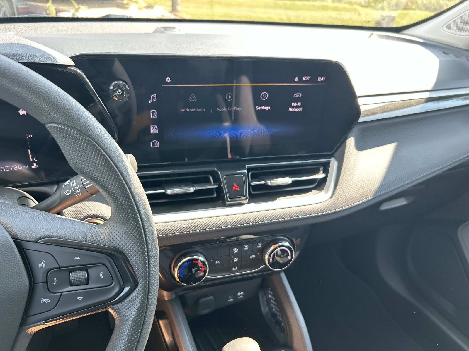 Used 2025 Chevrolet TrailBlazer LT AWD/4WD image 27