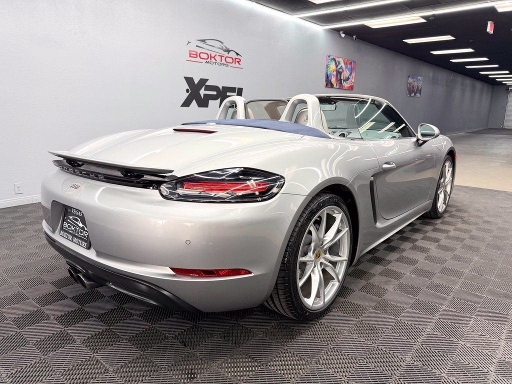 Used 2018 Porsche 718 Boxster RWD image 14