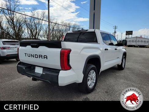Used 2022 Toyota Tundra SR5 w/ SR5 Convenience Package image 6