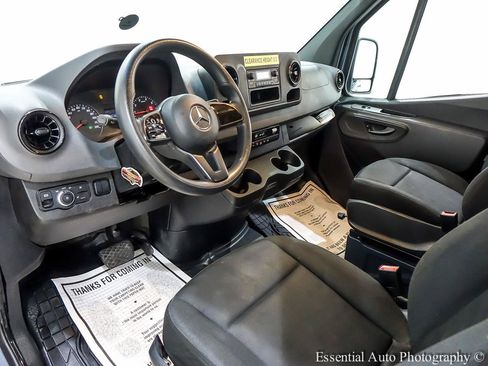 Used 2021 Mercedes-Benz Sprinter 2500 image 8