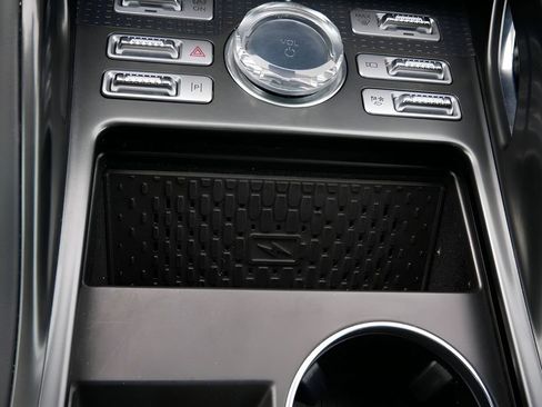 Certified 2025 Lincoln Nautilus Reserve image 27