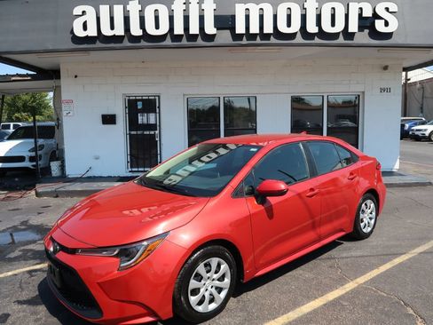 Used 2021 Toyota Corolla LE FWD image 1