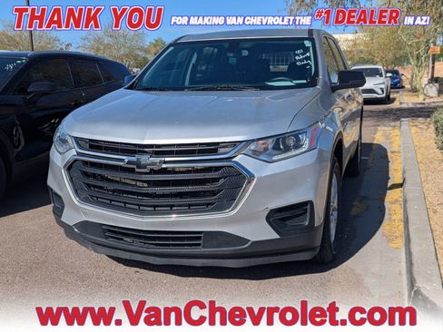 Used 2021 Chevrolet Traverse LS image 1