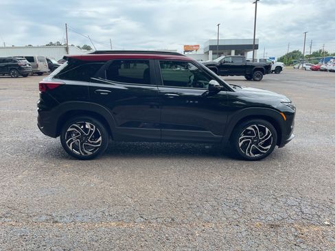 Used 2025 Chevrolet TrailBlazer RS w/ Convenience Package FWD image 6