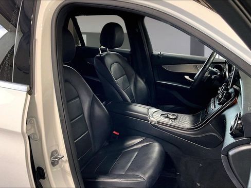 Certified 2019 Mercedes-Benz GLC 300 image 7