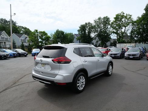 Used 2020 Nissan Rogue SV AWD/4WD image 6