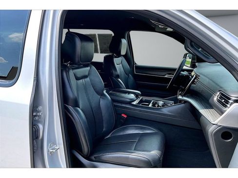 Used 2024 Jeep Wagoneer Series II AWD/4WD image 51