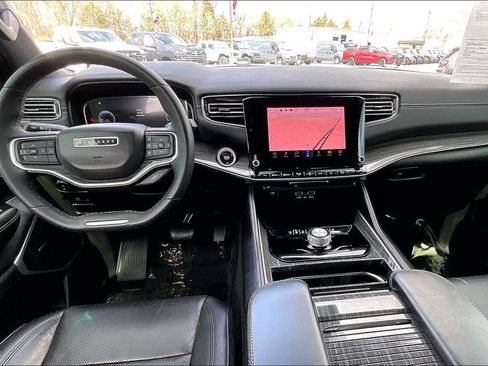 Used 2022 Jeep Wagoneer Series III w/ Convenience Group I image 15