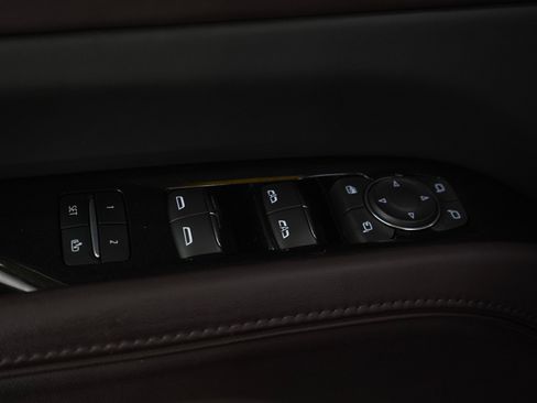 Used 2022 Cadillac Escalade Sport Platinum w/ Heavy-Duty Trailer Package AWD/4WD image 25