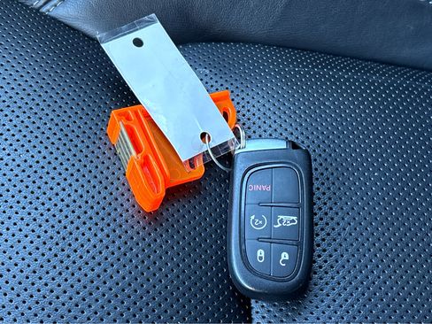 Used 2020 Jeep Cherokee Limited image 26