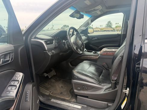 Used 2016 Chevrolet Suburban LT image 9