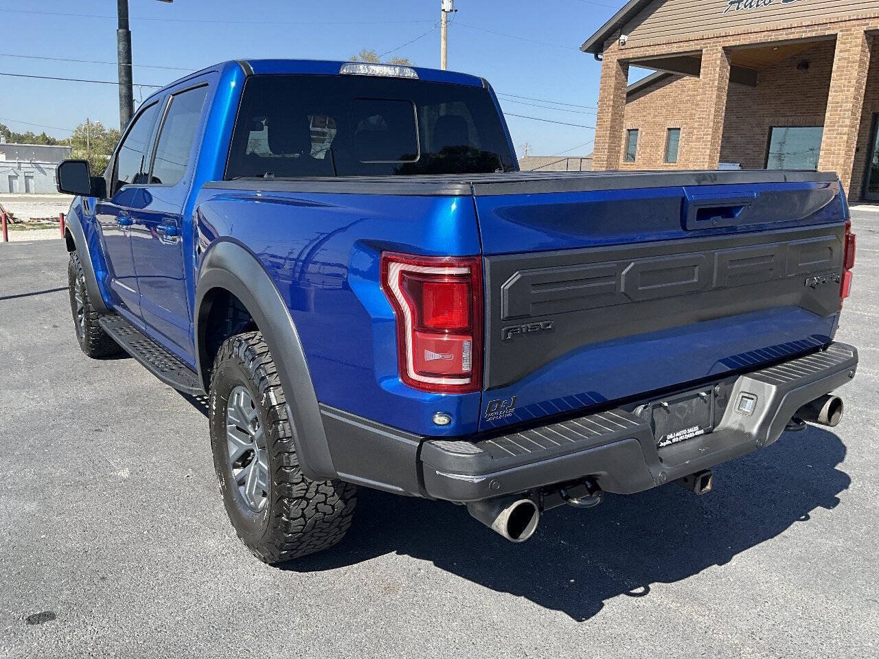 Used 2017 Ford F150 Raptor w/ Equipment Group 802A Luxury AWD/4WD image 3
