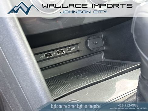 Used 2020 Volkswagen Tiguan SE w/ Panoramic Sunroof Package AWD/4WD image 28
