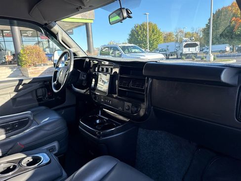 Used 2023 Chevrolet Express 2500 image 37
