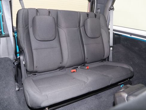 Used 2020 Jeep Wrangler Sport image 14