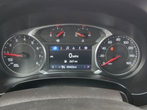 Used 2024 GMC Terrain SLT image 12