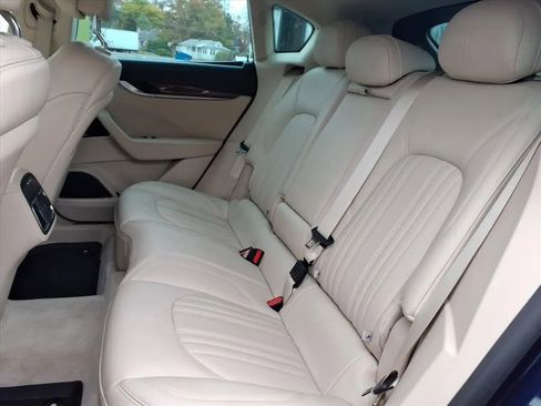 Used 2018 Maserati Levante GranLusso image 22