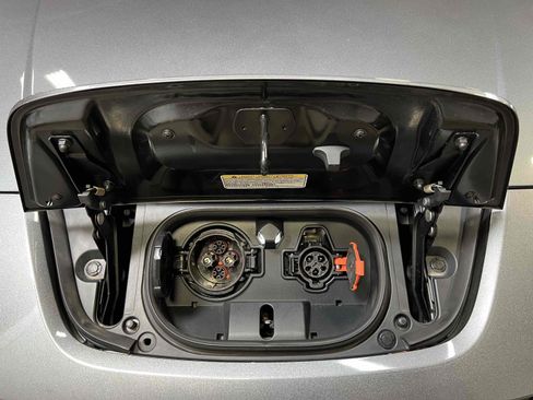 Used 2019 Nissan Leaf SL Plus w/ Protection Package FWD image 10