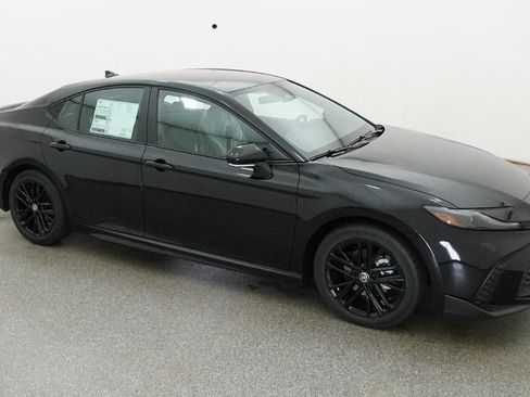 New 2026 Toyota Camry SE w/ Convenience Package FWD image 12