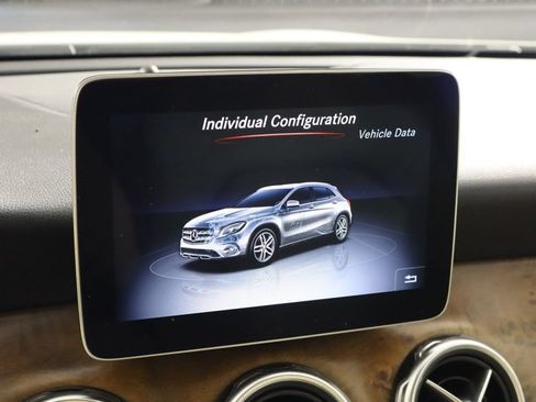 Used 2020 Mercedes-Benz GLA 250 4MATIC image 32