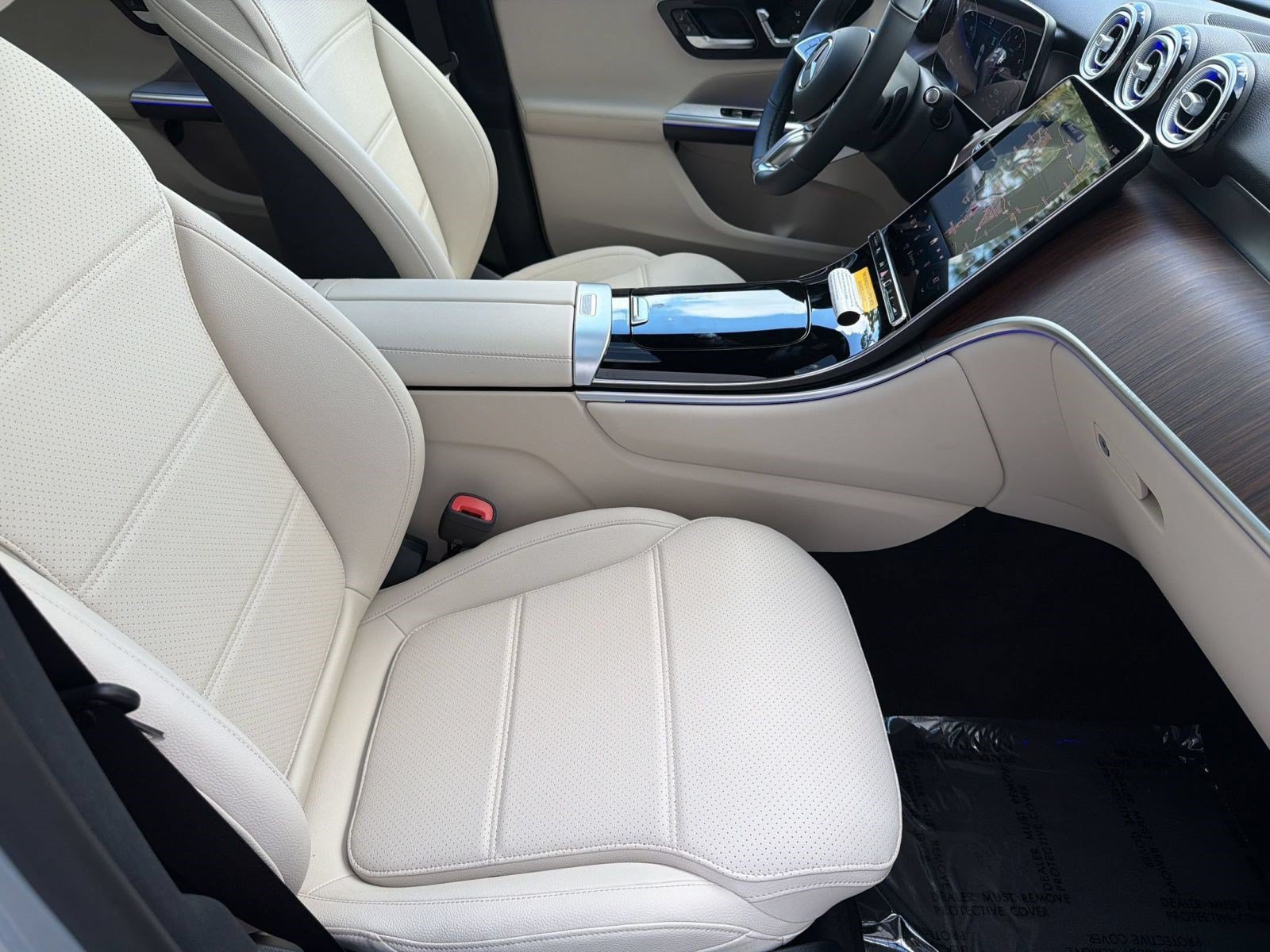 Used 2027 Mercedes-Benz GLC 300 image 23