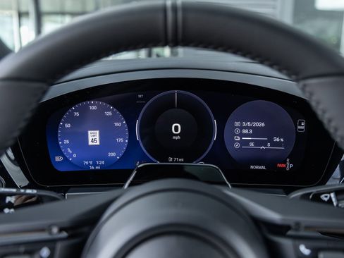 New 2026 Porsche Macan Electric image 30