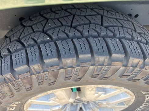Certified 2022 Nissan Frontier SV RWD image 8
