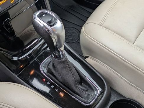 Used 2019 Buick Encore Essence image 24