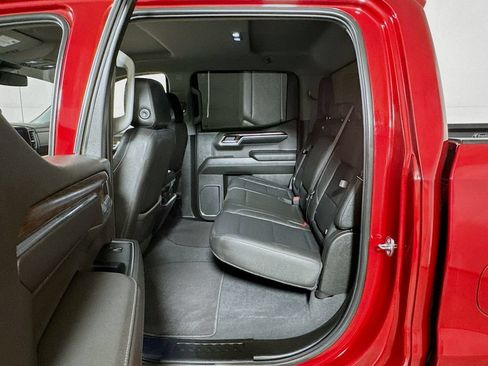 Used 2022 GMC Sierra 1500 SLT AWD/4WD image 23